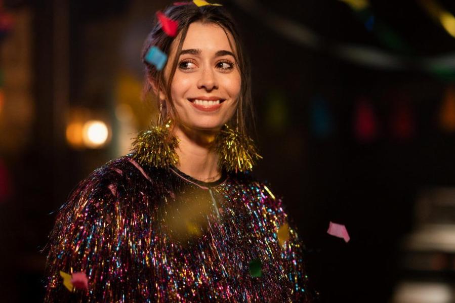 Pourquoi Cristin Milioti, star de Palm Springs, pense que le film de Hulu est vraiment une question d’engagement Pourquoi Cristin Milioti, star de Palm Springs, pense que le film de Hulu est vraiment une question d’engagement