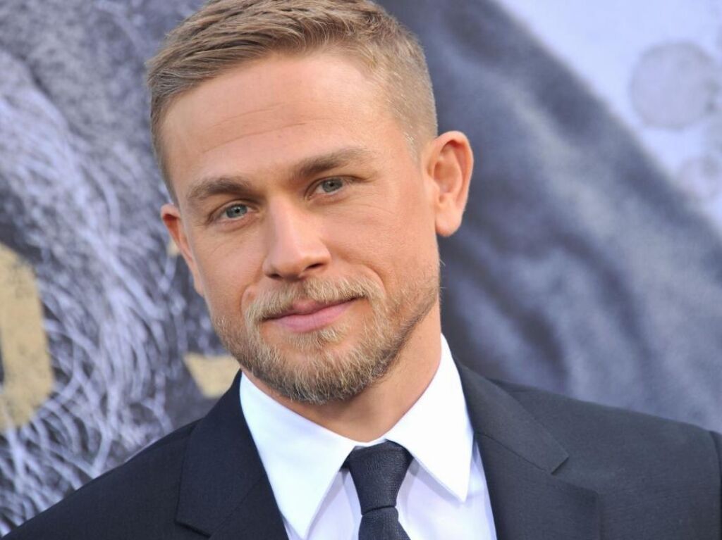 Pourquoi Charlie Hunnam était « reconnaissant » lorsque Brad Pitt a abandonné l’un des meilleurs films de 2017