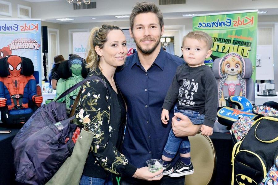 Qui est l’épouse de Scott Clifton ?