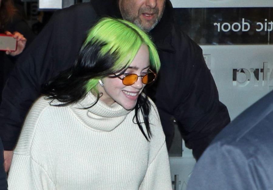 Billie Eilish raconte à Steve Carell ce qu’elle a appris du « bureau » Billie Eilish raconte à Steve Carell ce qu’elle a appris du « bureau »