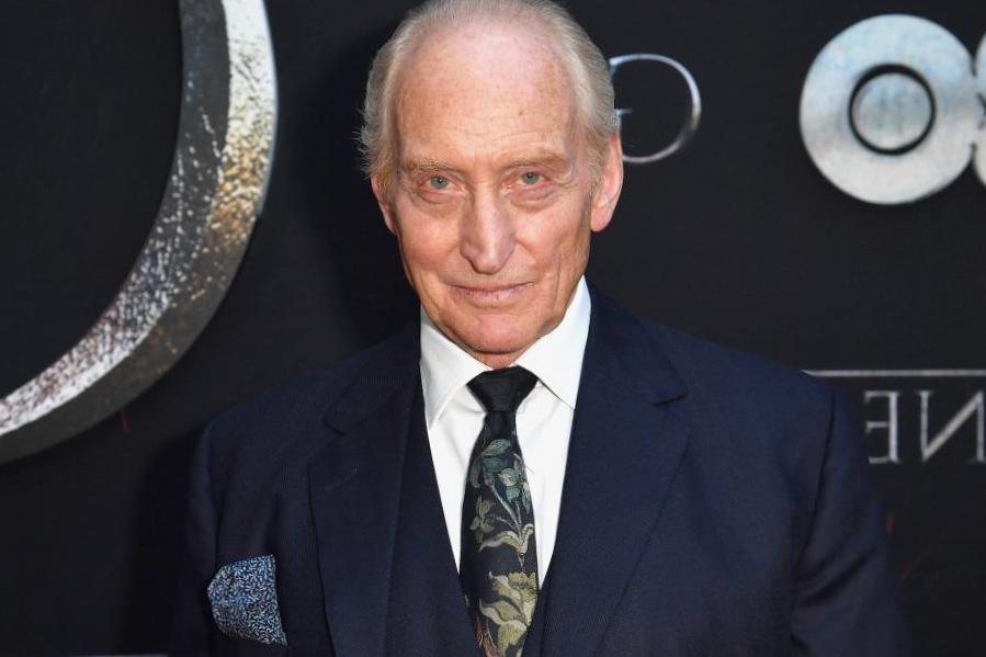 Charles Dance a en fait écorché un cerf à l’écran Charles Dance a en fait écorché un cerf à l’écran