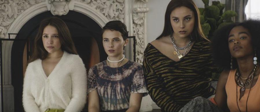 Comment la nouvelle suite comprend des personnages trans et bisexuels