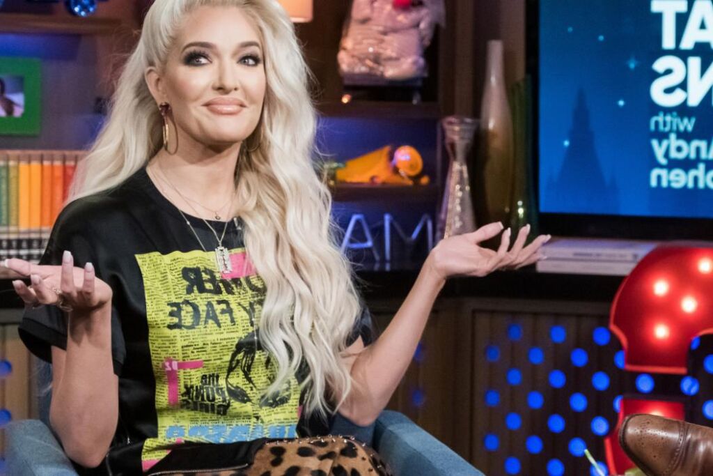 L’homme mystérieux de longue date d’Erika Jayne pourrait être marié … et célèbre L’homme mystérieux de longue date d’Erika Jayne pourrait être marié … et célèbre