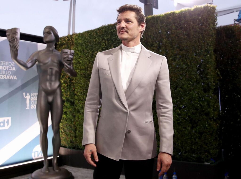 Pedro Pascal avait en fait un petit camée dans «Buffy contre les vampires» La star de « The Mandalorian » était un vampire avant d’être le père de Grogu