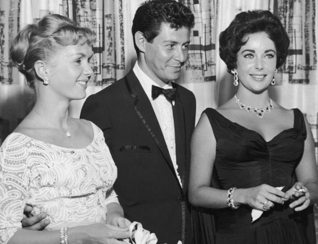 Debbie Reynolds a appelé un jour le « remplacement » d’Eddie Fisher Elizabeth Taylor Debbie Reynolds a appelé un jour le « remplacement » d’Eddie Fisher Elizabeth Taylor