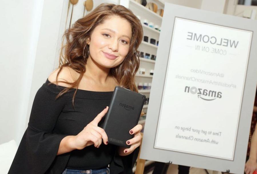 L’acteur Emma Kenney est-il célibataire ? L’acteur Emma Kenney est-il célibataire ?