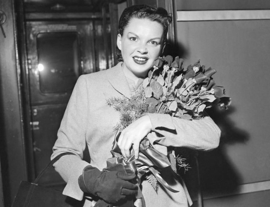 Combien de fois Judy Garland s’est-elle mariée ? Combien de fois Judy Garland s’est-elle mariée ?