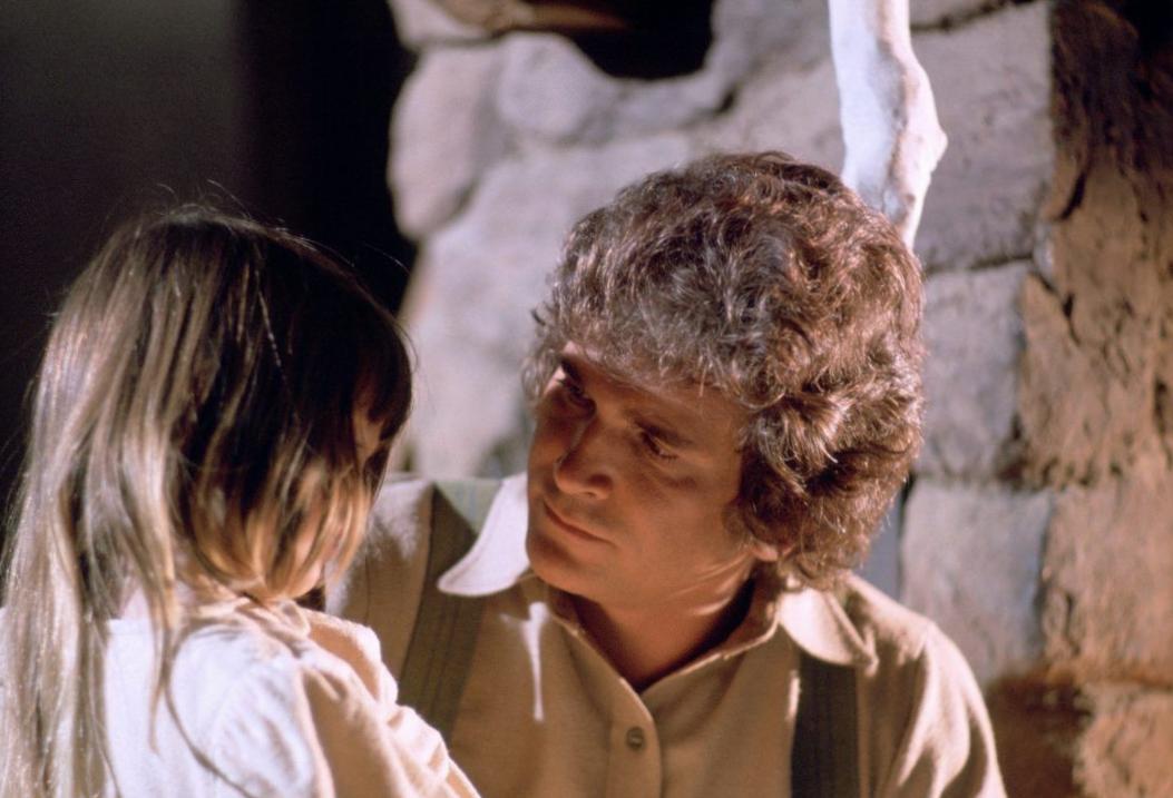 Un réalisateur a appelé Michael Landon «le additionally grand menteur que j’aie jamais rencontré dans le monde de la photographie» et voulait qu’il soit comme «Charles Ingalls» Un réalisateur a appelé Michael Landon «le additionally grand menteur que j’aie jamais rencontré dans le monde de la photographie» et voulait qu’il soit comme «Charles Ingalls»