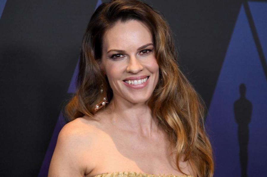 Hilary Swank a vécu en tant qu’homme pendant un mois pour se préparer à un movie