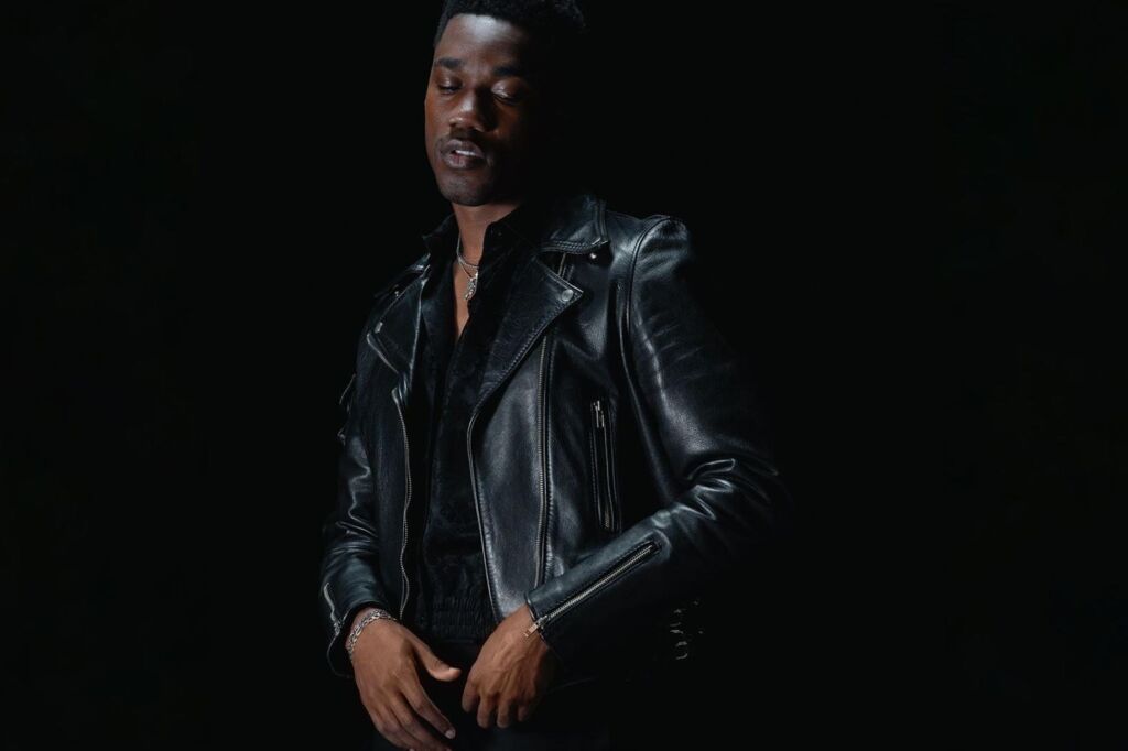 Interview de Giveon : Comment le chanteur de R&B est passé à la célébrité Interview de Giveon : Comment le chanteur de R&B est passé à la célébrité