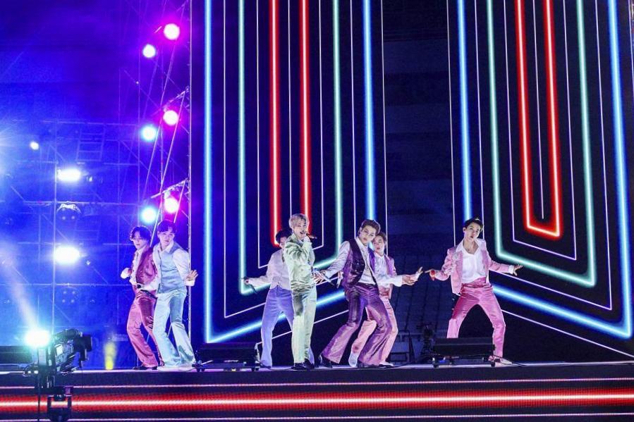 Les membres du BTS se peignent-ils les ongles ?