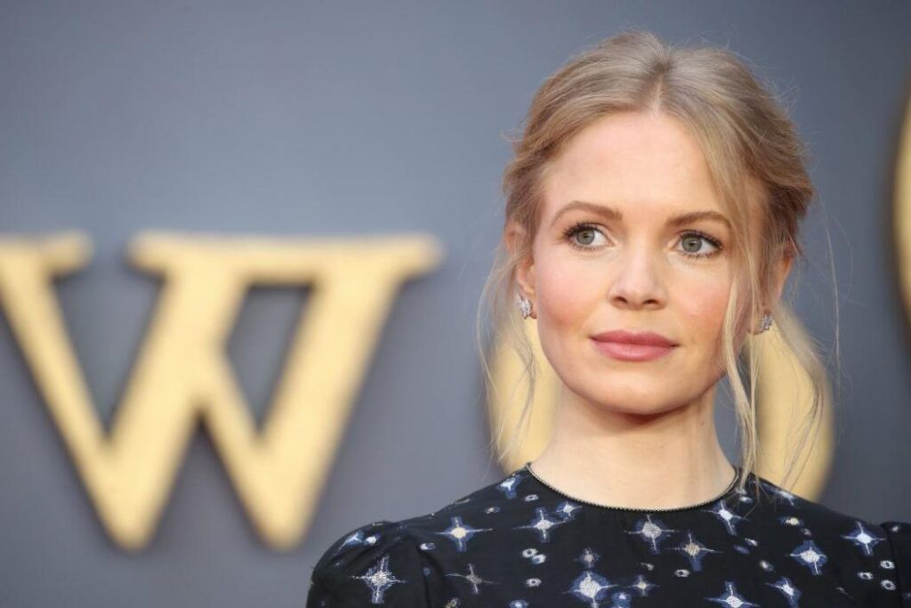 La star Kate Phillips a également joué dans « Peaky Blinders », « Downton Abbey » La star Kate Phillips a également joué dans « Peaky Blinders », « Downton Abbey »