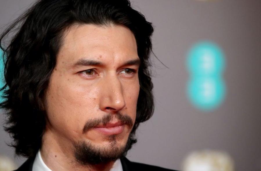 Adam Driver « déteste » regarder tous ses films sauf 3 à trigger de « filles » Adam Driver « déteste » regarder tous ses films sauf 3 à trigger de « filles »