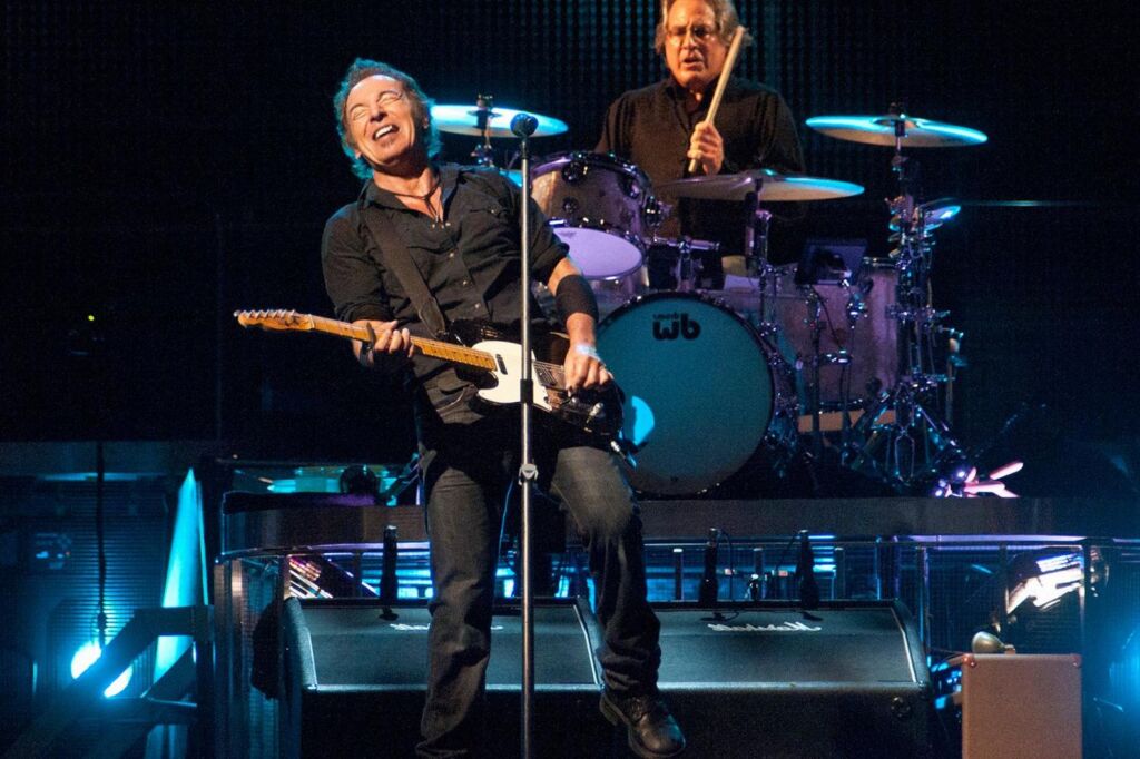 Max Weinberg chante ‘Boys’ au E Street Band Show 2008 : Regardez Max Weinberg chante ‘Boys’ au E Street Band Show 2008 : Regardez