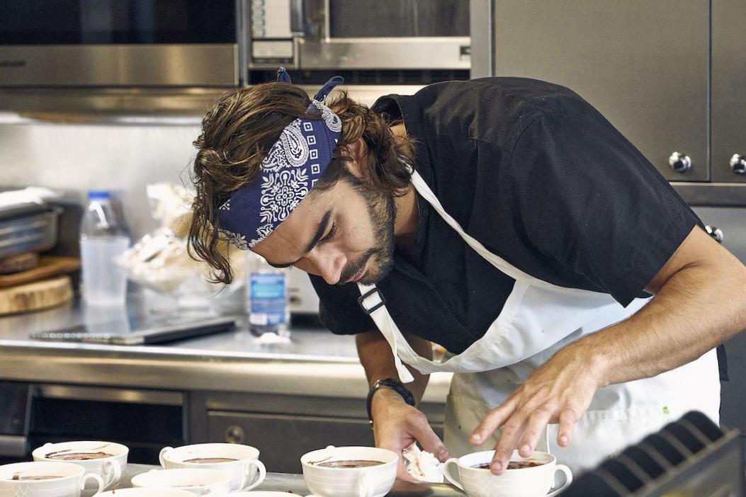 Le capitaine Sandy révèle si elle préférait prendre le dîner du chef Kiko à Vegas ou le steak (léché) du chef Mila