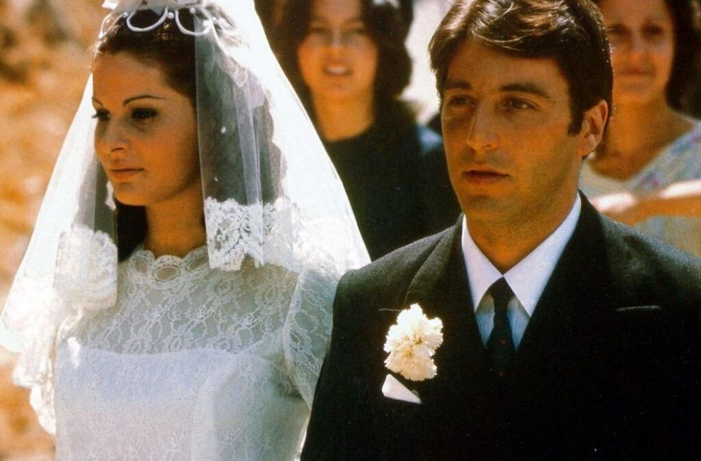 Pourquoi Michael Corleone n’est-il pas arrêté à son retour de Sicile ? Pourquoi Michael Corleone n’est-il pas arrêté à son retour de Sicile ?