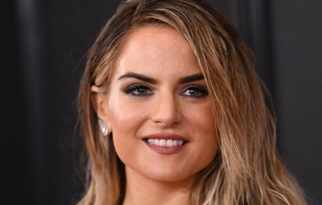 Quel âge a la chanteuse JoJo et quelle est sa valeur nette ? Quel âge a la chanteuse JoJo et quelle est sa valeur nette ?