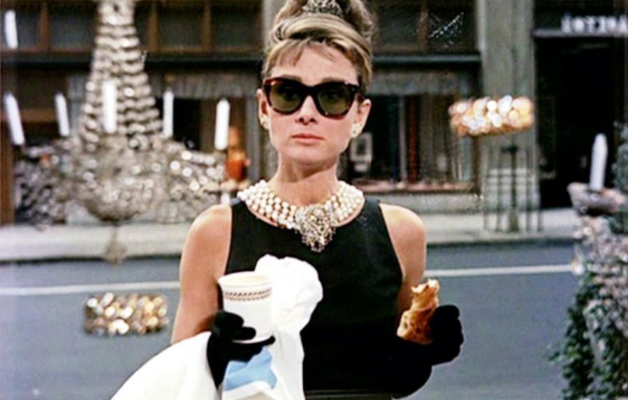 Truman Capote a saccagé le film parce qu’il détestait Audrey Hepburn dans le rôle de Holly Golightly Truman Capote a saccagé le film parce qu’il détestait Audrey Hepburn dans le rôle de Holly Golightly