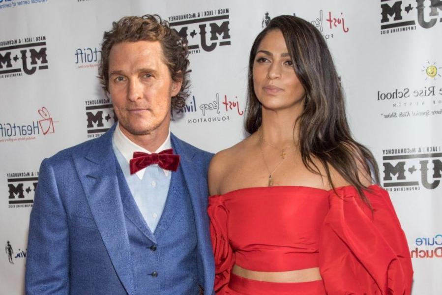 Matthew McConaughey se souvient de la première impact de lui par sa femme, Camila Alves Matthew McConaughey se souvient de la première impact de lui par sa femme, Camila Alves