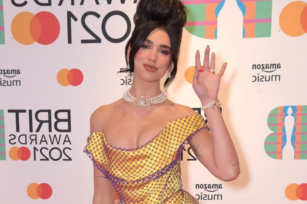 La chanteuse Dua Lipa est-elle célibataire et quelle est sa valeur nette ? La chanteuse Dua Lipa est-elle célibataire et quelle est sa valeur nette ?