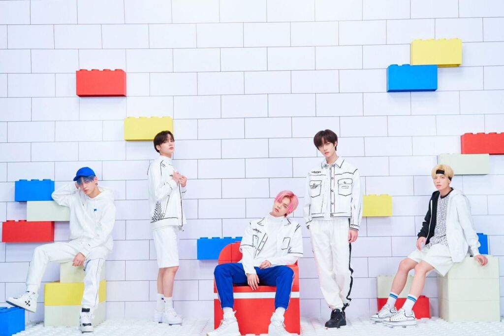 Entretien de Tomorrow x Together : le groupe K-Pop parle de la nouvelle musique et des paroles Entretien de Tomorrow x Together : le groupe K-Pop parle de la nouvelle musique et des paroles