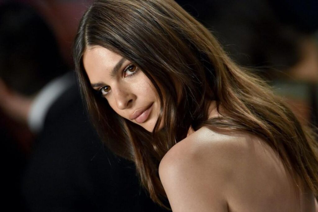 Quelle est la taille du model Emily Ratajkowski ? Quelle est la taille du model Emily Ratajkowski ?