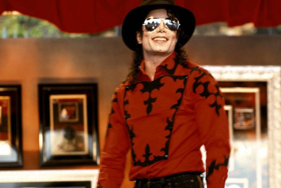 Quel âge avait Michael Jackson quand il est mort et où est son ancien docteur Conrad Murray ? Quel âge avait Michael Jackson quand il est mort et où est son ancien docteur Conrad Murray ?