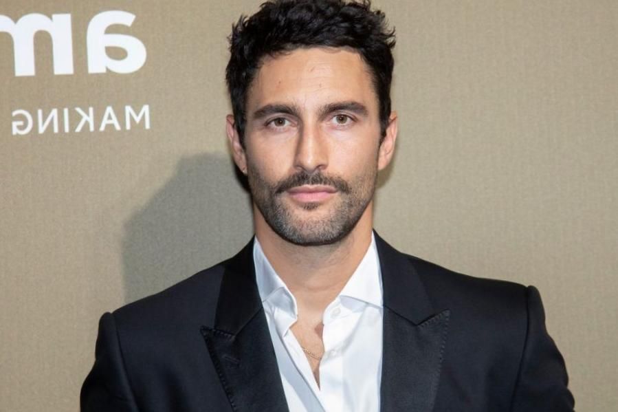 Qui est la star de « NCIS : Hawai’i » Noah Mills ? Qui est la star de « NCIS : Hawai’i » Noah Mills ?