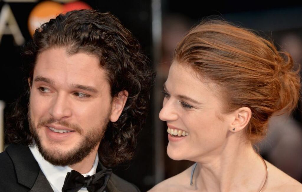 Comment Kit Harington a aidé à sauver le château familial de Rose Leslie