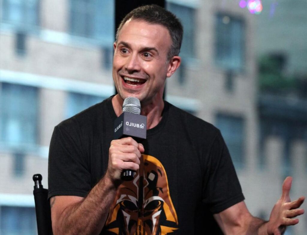 Sarah Michelle Gellar dit que son mari Freddie Prinze Jr. Est jaloux de son personnage de « Star Wars » pour cette raison