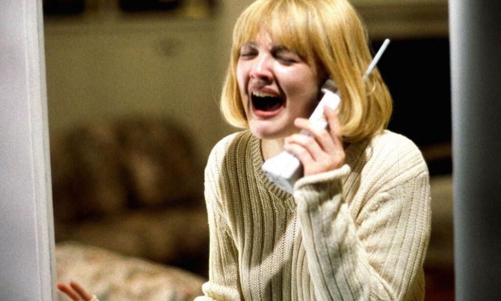 Drew Barrymore a rendu « Scream » emblématique avec une seule décision uncomplicated Drew Barrymore a rendu « Scream » emblématique avec une seule décision uncomplicated