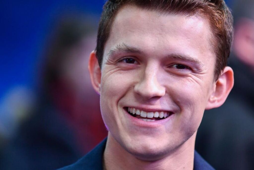 L’âge de Tom Holland et combien il a in addition que Peter Parker L’âge de Tom Holland et combien il a in addition que Peter Parker