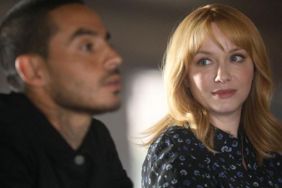 La star de « Great Ladies », Christina Hendricks, s’était déjà plainte que Manny Montana ne l’appelait pas par son nom – est-ce un facteur dans l’annulation de l’émission ? La star de « Great Ladies », Christina Hendricks, s’était déjà plainte que Manny Montana ne l’appelait pas par son nom – est-ce un facteur dans l’annulation de l’émission ?