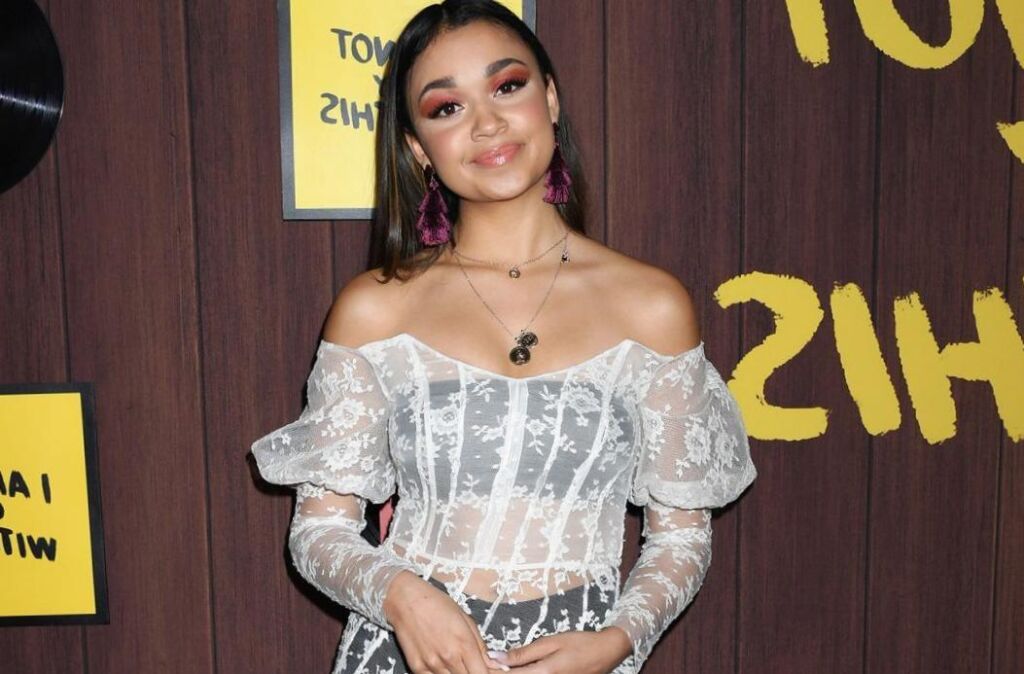 La star d’Outer Financial institutions, Madison Bailey, kind-elle avec quelqu’un en 2021 ?