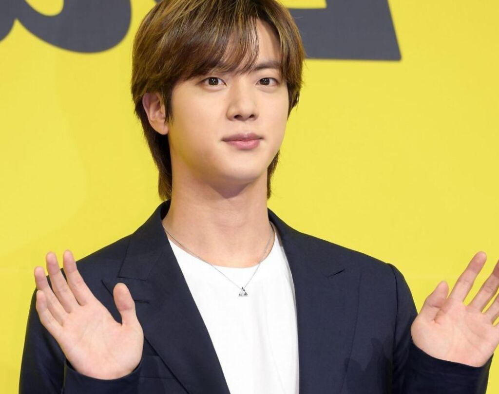 Jin explique comment il a pratiqué la « Daechwita » et la « soupe de nouilles au poulet » pour le BTS 2021 MUSTER SOWOOZOO Jin explique comment il a pratiqué la « Daechwita » et la « soupe de nouilles au poulet » pour le BTS 2021 MUSTER SOWOOZOO