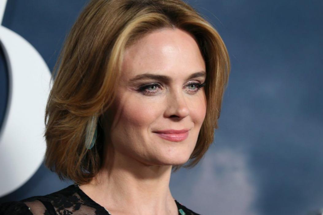 Pourquoi la grossesse d’Emily Deschanel pendant le tournage était si controversée