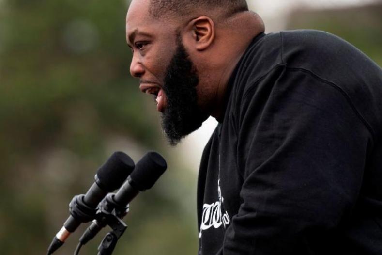 Le tueur Mike a qualifié la mort de George Floyd de «meurtre pornographique» dans un puissant discours aux citoyens d’Atlanta