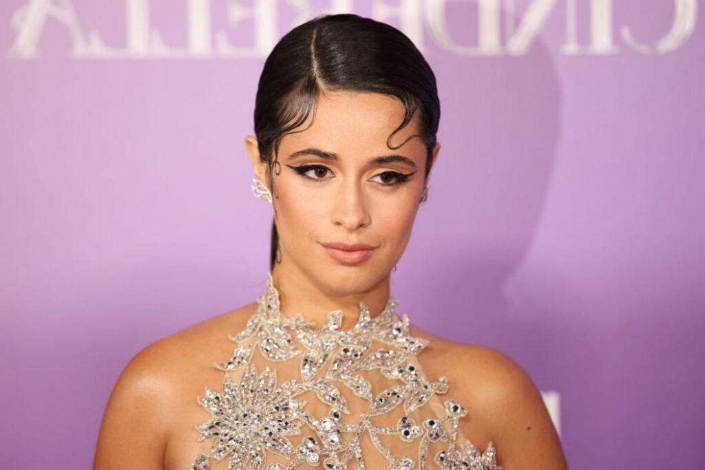 Camila Cabello explique pourquoi Shawn Mendes n’a pas pu jouer le prince Camila Cabello explique pourquoi Shawn Mendes n’a pas pu jouer le prince