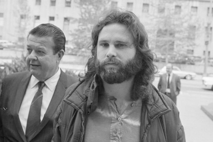 Le claviériste des Doors Ray Manzarek a déclaré que si quelqu’un pouvait mettre en scène sa propre mort, ce serait Jim Morrison Le claviériste des Doors Ray Manzarek a déclaré que si quelqu’un pouvait mettre en scène sa propre mort, ce serait Jim Morrison