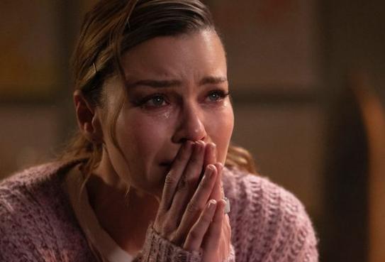 La performance de « Lucifer » de Lauren German dans la saison 6, épisode 5 La performance de « Lucifer » de Lauren German dans la saison 6, épisode 5