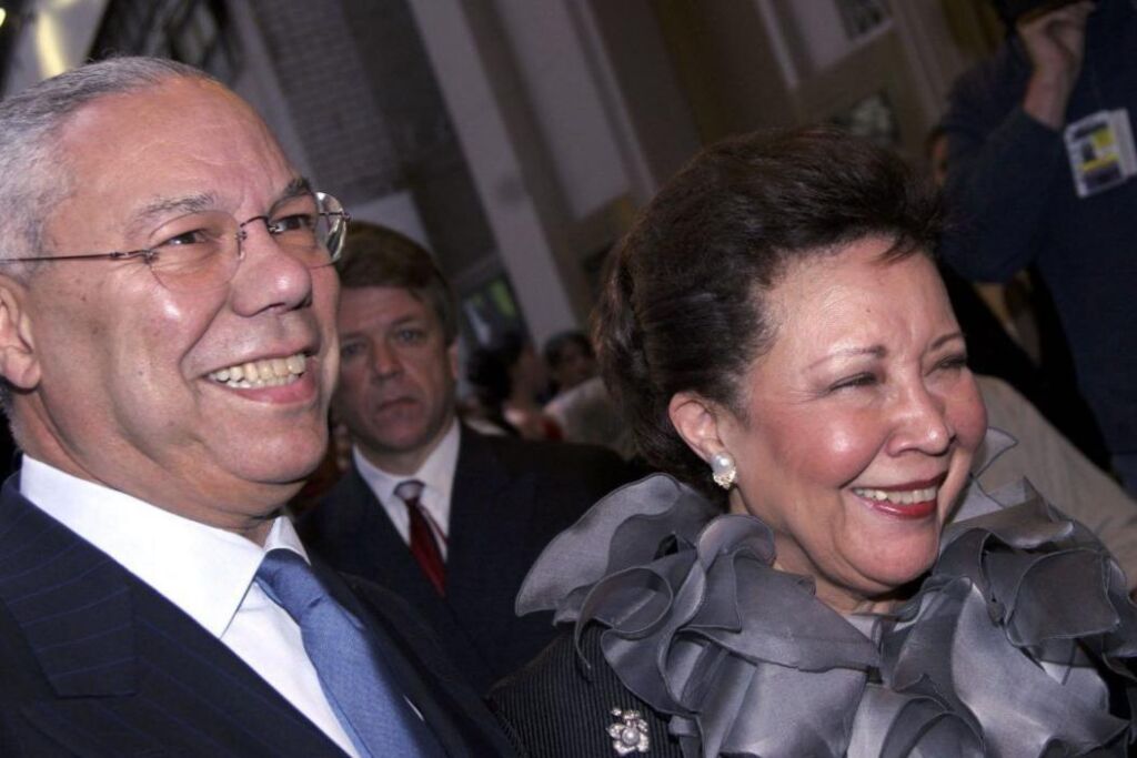 Qui est la femme de Colin Powell, Alma Powell ? Combien d’enfants ont-ils ? Qui est la femme de Colin Powell, Alma Powell ? Combien d’enfants ont-ils ?
