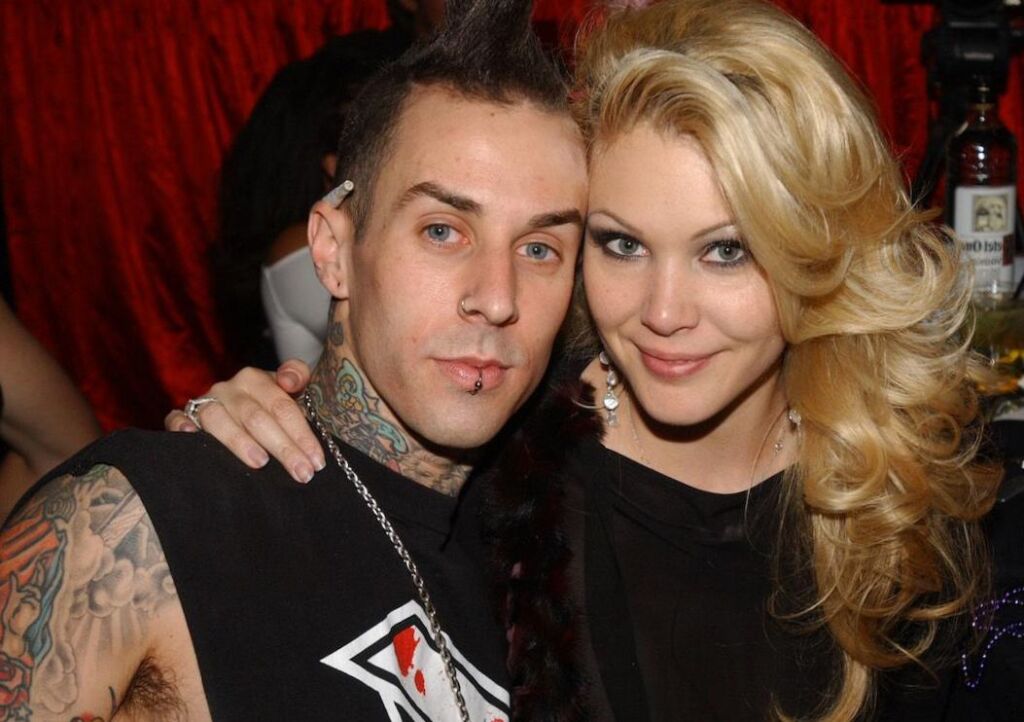 L’ex-femme de Travis Barker, Shanna Moakler, nie avoir commenté ses fiançailles avec Kourtney Kardashian