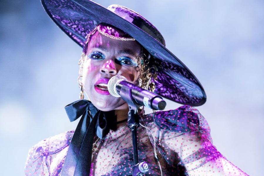 Lauryn Hill a enregistré « Killing Me Softly » avec les Fugees lors d’une journée à 100 degrés avec une climatisation cassée Lauryn Hill a enregistré « Killing Me Softly » avec les Fugees lors d’une journée à 100 degrés avec une climatisation cassée