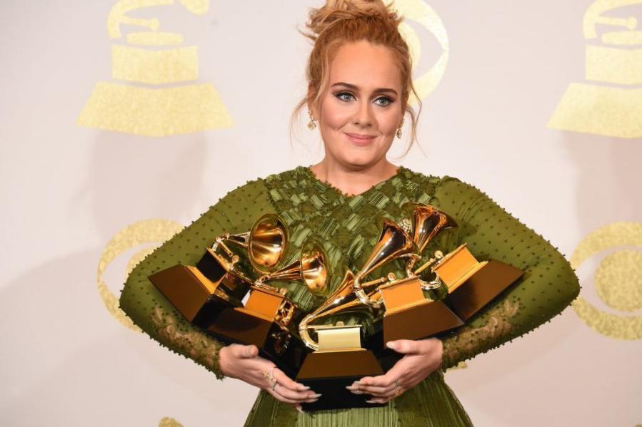 La chanson préférée d’Adele de son album ’25’ lui est particulièrement personnelle