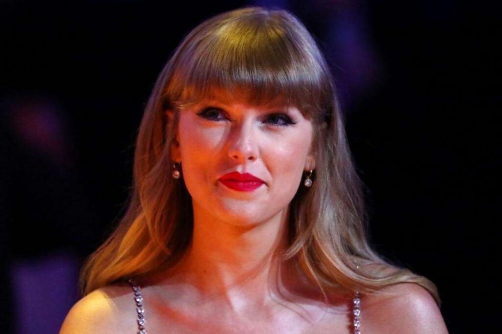 Taylor Swift a discrètement ajouté une parole à sa chanson « My Tears Ricochet » Taylor Swift a discrètement ajouté une parole à sa chanson « My Tears Ricochet »