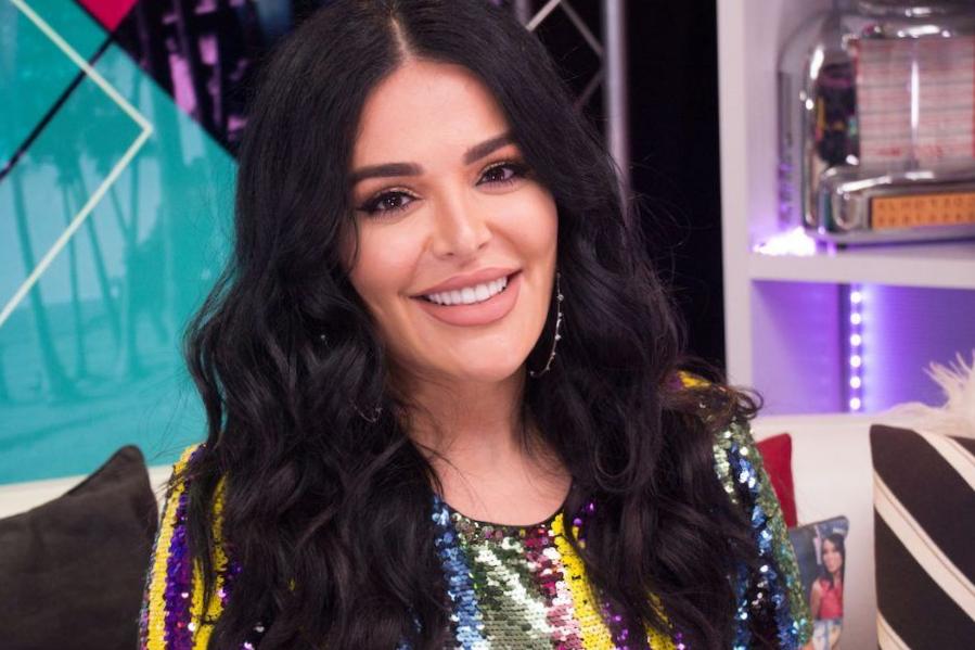 Qui est le nouveau petit ami de Mona Kattan ? Qui est le nouveau petit ami de Mona Kattan ?