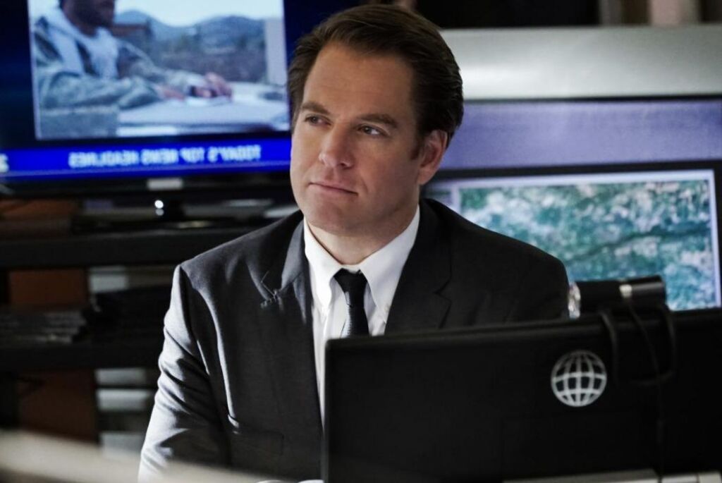 Michael Weatherly carry on de taquiner son retour possible à la suite de la sortie de Mark Harmon Michael Weatherly carry on de taquiner son retour possible à la suite de la sortie de Mark Harmon