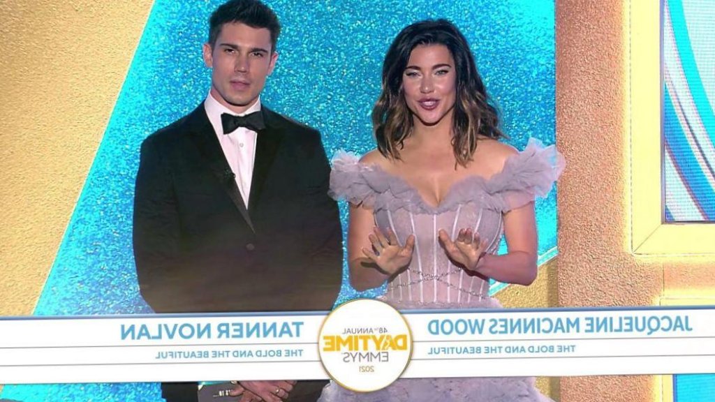 Tanner Novlan dit que Finn fait « beaucoup de choses stupides » Tanner Novlan dit que Finn fait « beaucoup de choses stupides »