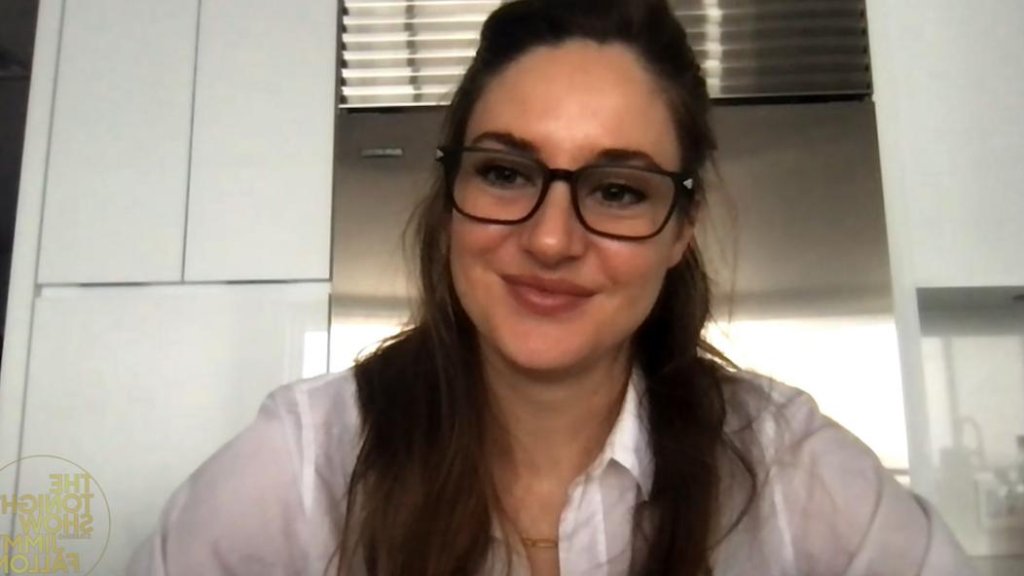 Shailene Woodley a révélé qu’elle aimait «un moyen naturel de guérir» Shailene Woodley a révélé qu’elle aimait «un moyen naturel de guérir»
