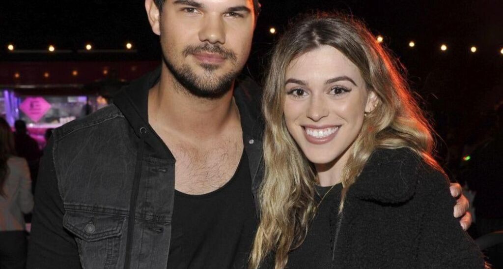 Twilight Star Taylor Lautner fiancée à sa petite amie Taylor Dome